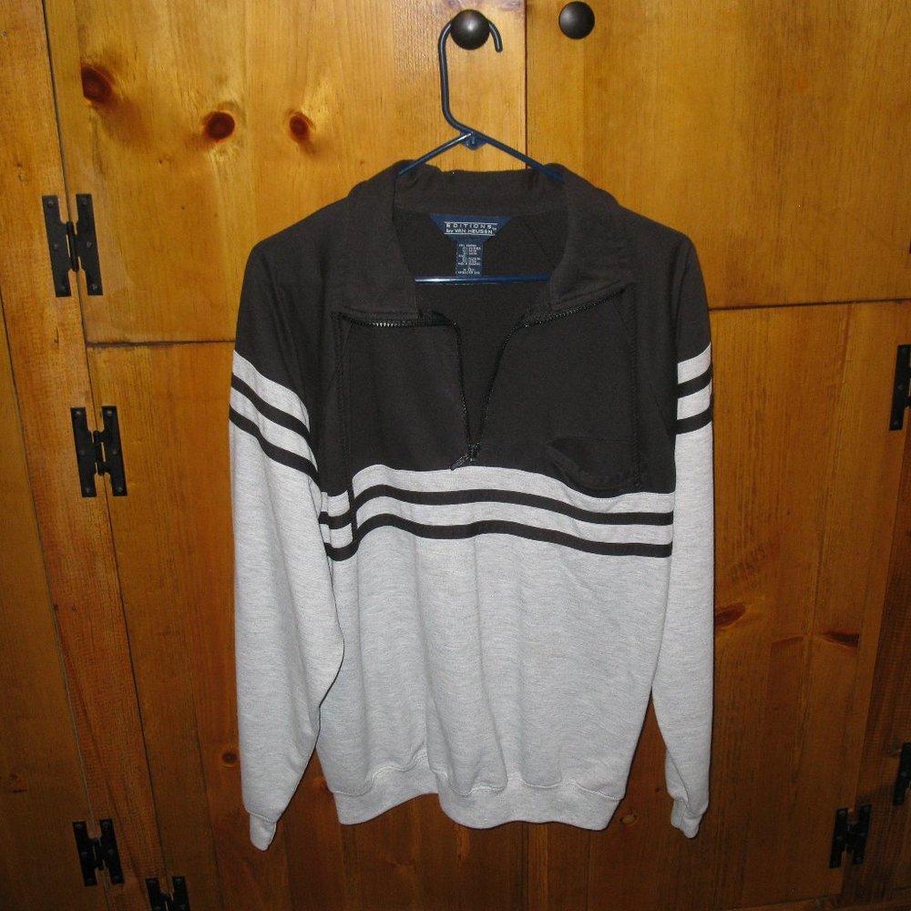 Van Heusen men's large collared sweatshirt
